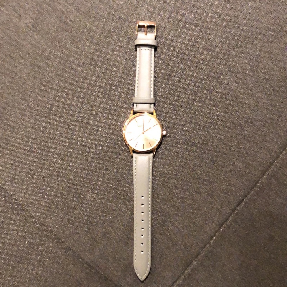 Watch - Picture 3 of 4